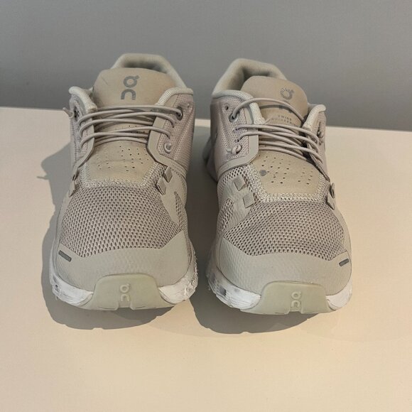 On Cloud Runners - Picture 1 of 5